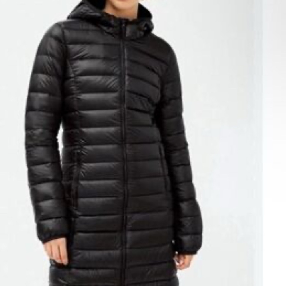 Aritzia TNA Botanie Blue Puffer Jacket for Women